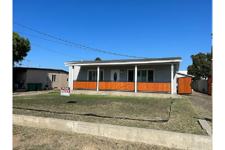 $1000 : NEW 2Bed/1Bath stainless-steel image 1