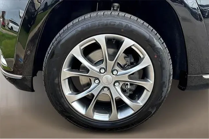 $34294 : Jeep Grand Cherokee 2021 4x4 image 8