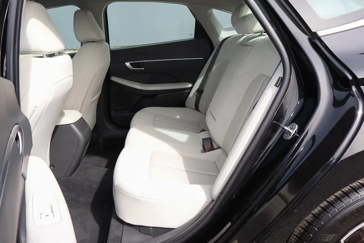 $22988 : 2025 Sonata SEL FWD image 8