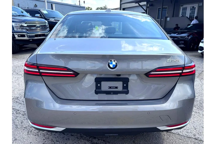2024 BMW 530i 530i image 4