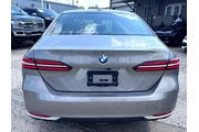 2024 BMW 530i 530i thumbnail