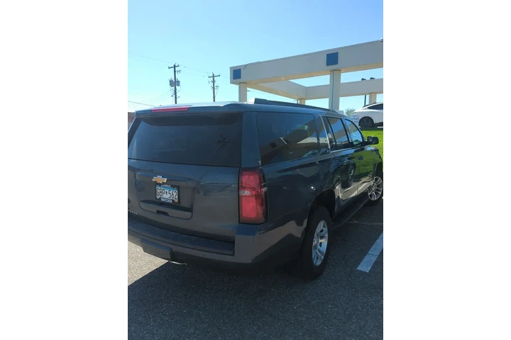 $28998 : Chevrolet Suburban 2020 4x4 image 3