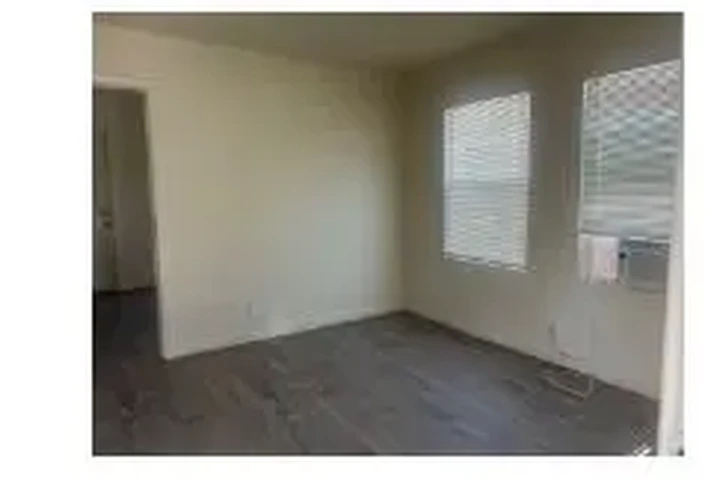 $1800 : APTO REMODELADO EN CHINO image 5