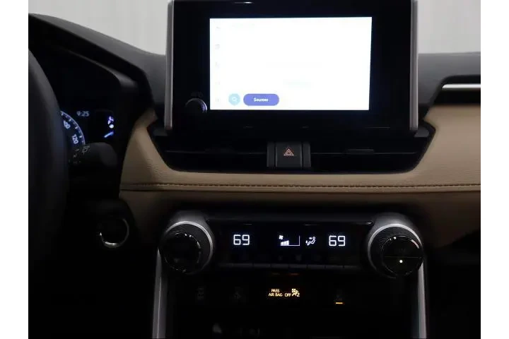 $35995 : Toyota RAV4 Hybrid 2025 AWD image 10