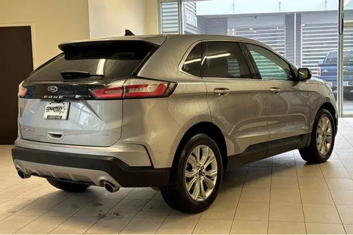 $28352 : Ford Edge 2023 AWD Titanium image 4