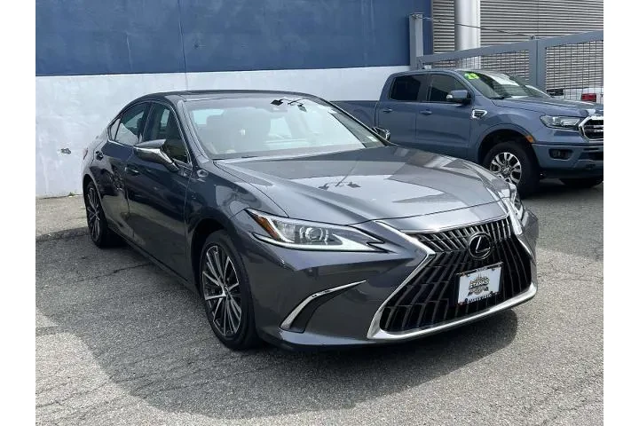 $37990 : Lexus ES 350 2023 4dr Sedan image 1