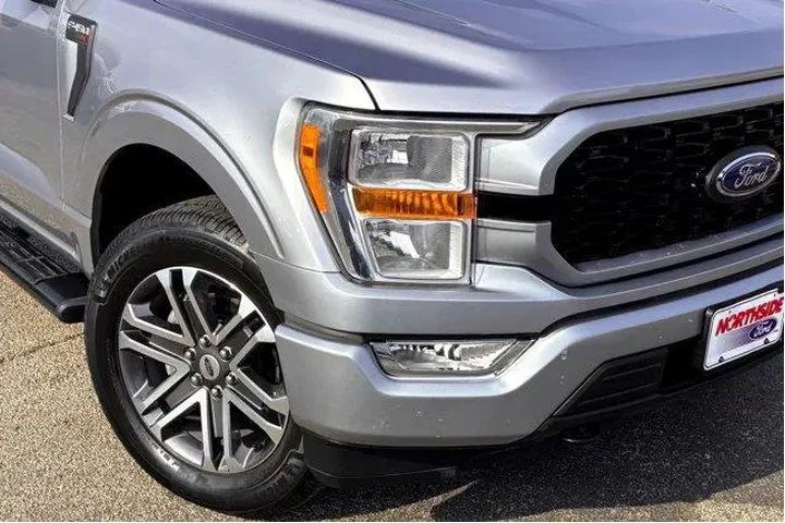 $27977 : Ford F-150 2021 4x4 XL 4dr S image 3