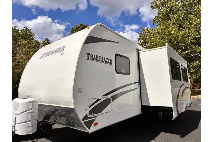 $14950 : 2010 Komfort Trailblazer LE 2 image 7