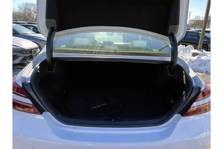 $35500 : Genesis G70 2024 2.5T Standa image 9