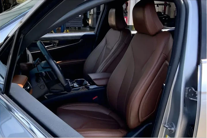 $33990 : Lincoln Nautilus 2021 AWD Re image 8
