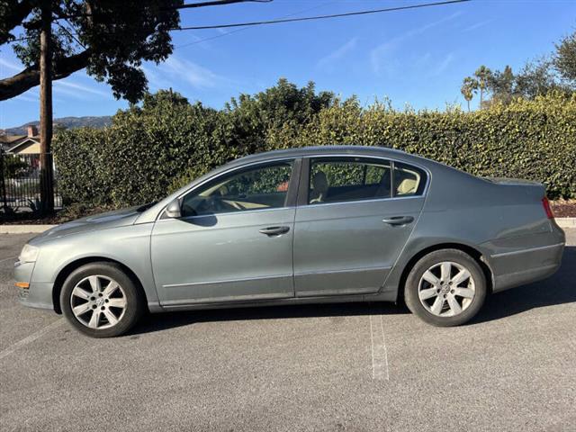 $2800 : 2006 Passat 2.0T image 5