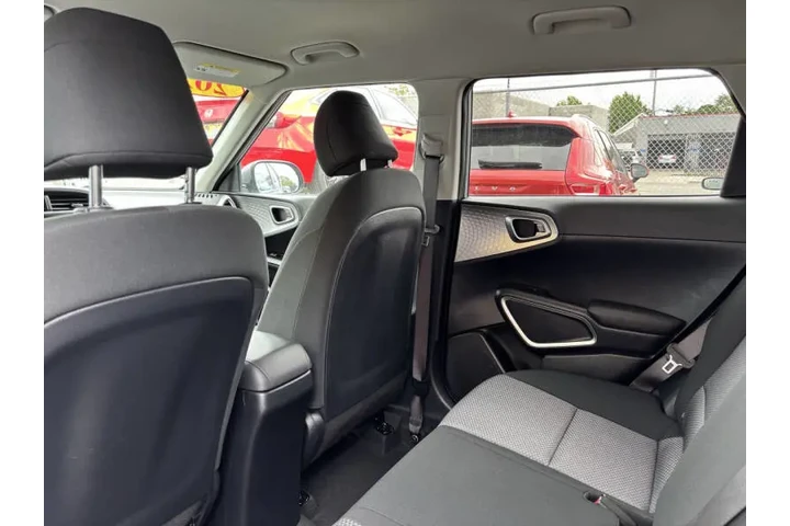 $20995 : 2024 Soul LX image 9