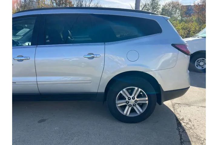 $5995 : 2015 Traverse LT image 10