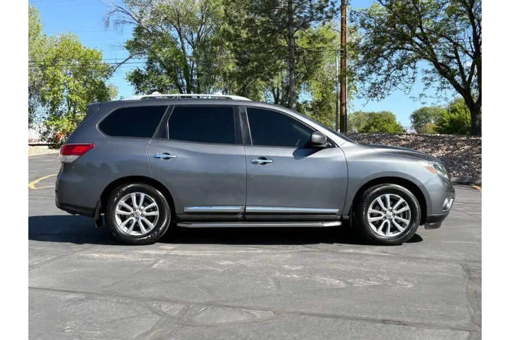 $9900 : 2015 Pathfinder SL image 6