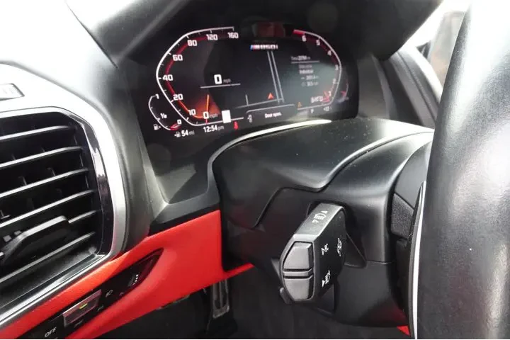 $47995 : 2019 8 SERIES image 3