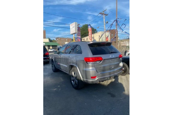 Used 2015 Grand Cherokee 4WD image 9
