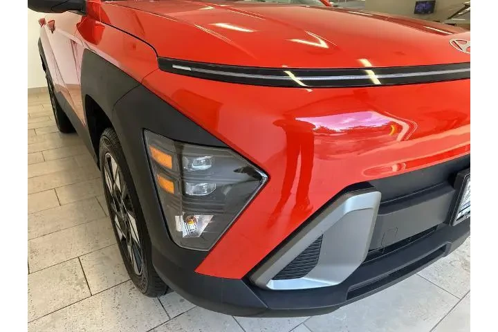 $23444 : Hyundai KONA 2024 AWD SEL 4d image 9