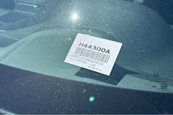 $26995 : Honda Accord 2024 EX 4dr Sed image 2