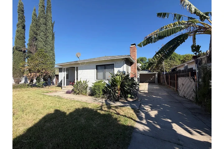 $800 : Beautiful ..San Bernardino, CA image 1