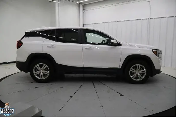 $21495 : GMC Terrain 2024 AWD SLE 4dr image 2