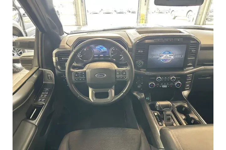 $38500 : Ford F-150 2023 4x4 XLT 4dr image 2