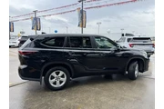 $29998 : Toyota Highlander 2024 AWD L thumbnail