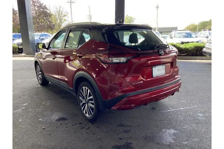 Nissan Kicks 2023 SV 4dr Cro image 7
