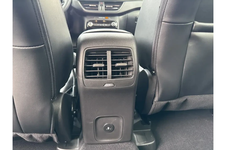 $27950 : Ford Escape Plug-In Hybrid 2 image 10