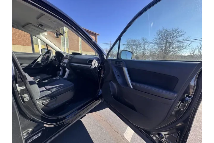 $8999 : 2016 Forester 2.5i image 10
