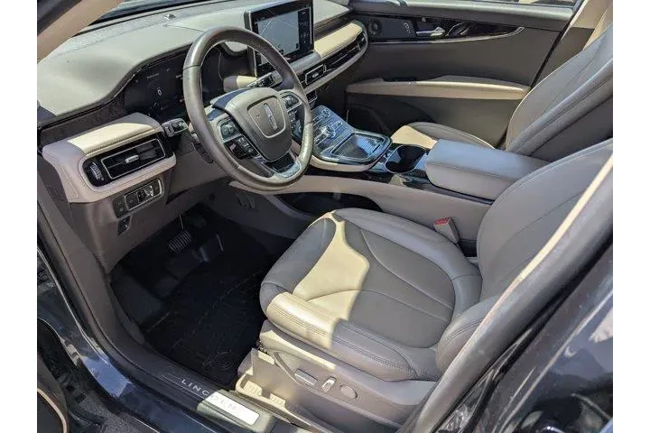 $29995 : Lincoln Nautilus 2021 AWD Re image 9