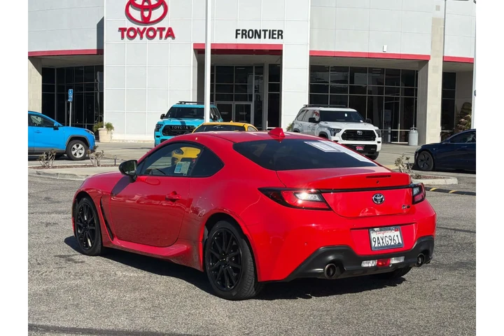 $27771 : Toyota GR86 2022 2dr Coupe 6 image 5