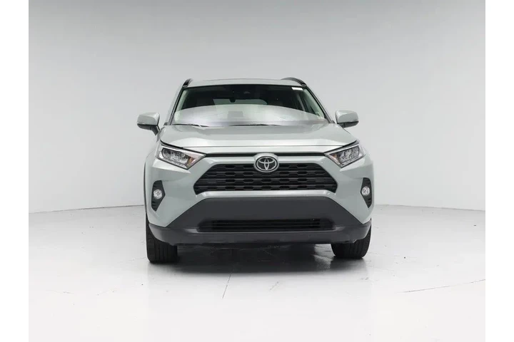 $29998 : Toyota RAV4 2020 XLE Premium image 5