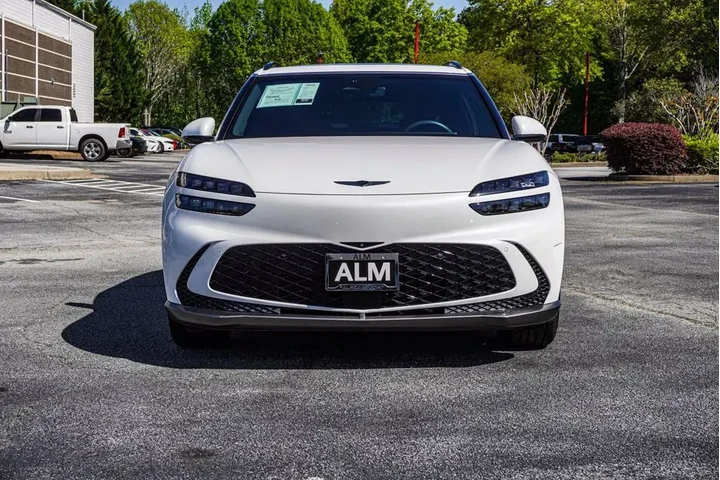 $28460 : Genesis GV60 2023 AWD Advanc image 9