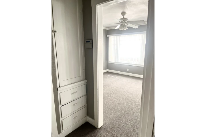 $1600 : Apart 1 Rec 1BAÑO en Hawthorne image 10