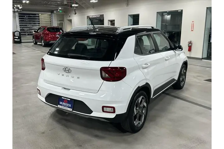 $18207 : Hyundai VENUE 2023 Limited 4 image 7