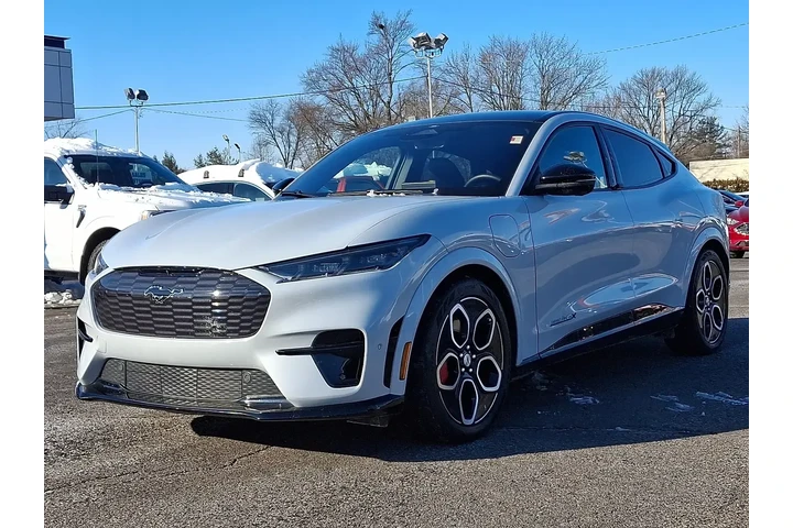 $33995 : Ford Mustang Mach-E 2023 AWD image 3