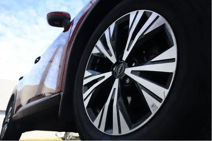 $21754 : Nissan Rogue 2023 AWD SV 4dr image 9