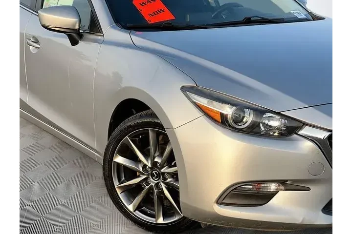 $13900 : Mazda Mazda3 2018 Touring 4d image 2