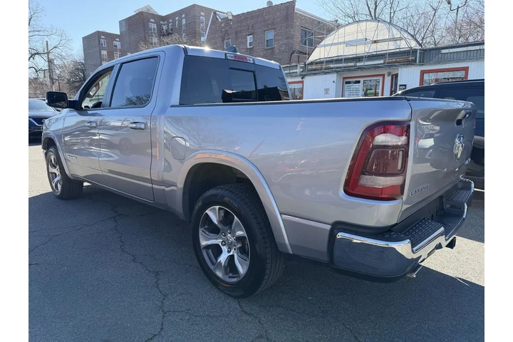 $30990 : Ram 1500 2021 4x4 Laramie 4d image 5