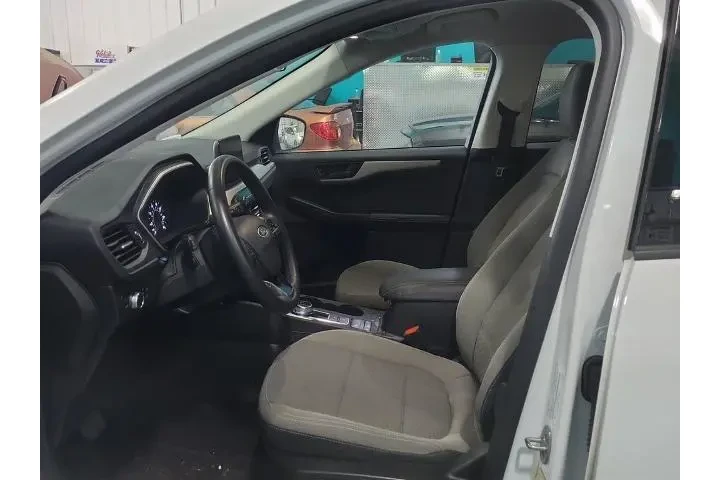 $17540 : Ford Escape 2022 SE 4dr SUV image 3