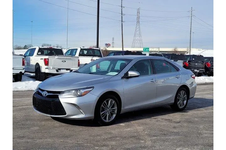 $13598 : Toyota Camry 2017 SE 4dr Sed image 7