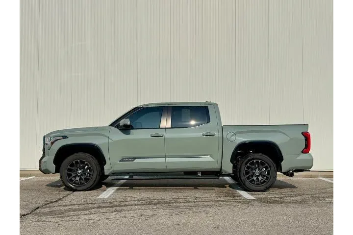 $51918 : Toyota Tundra 2024 4x4 Plati image 2