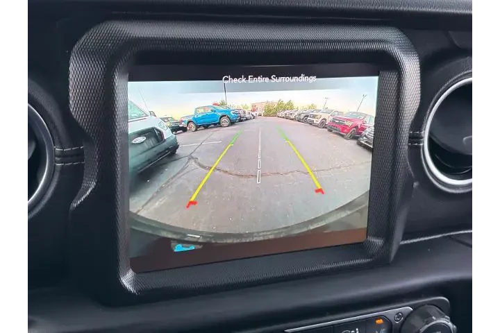 $29092 : Jeep Wrangler 2023 4x4 Sahar image 6