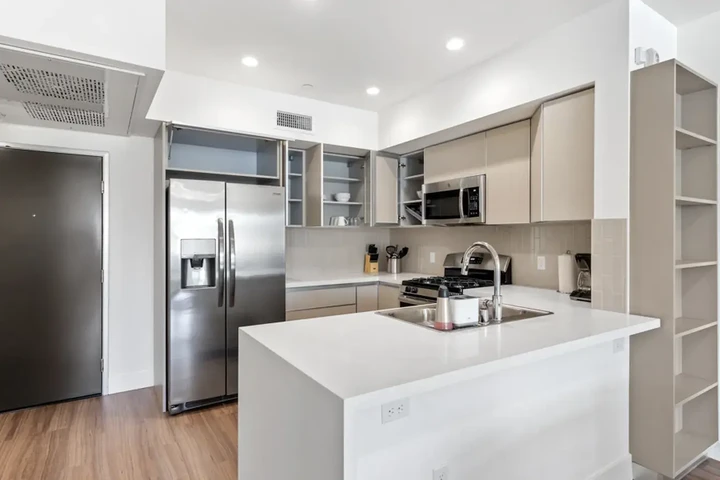 $3350 : 3bedroom 2bath for rents image 2