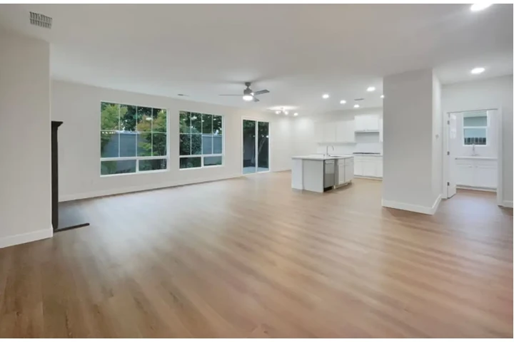 $1200 : Single family home for rent!!! image 7