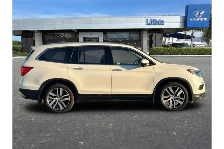 $16899 : Honda Pilot 2018 Touring 4dr image 9