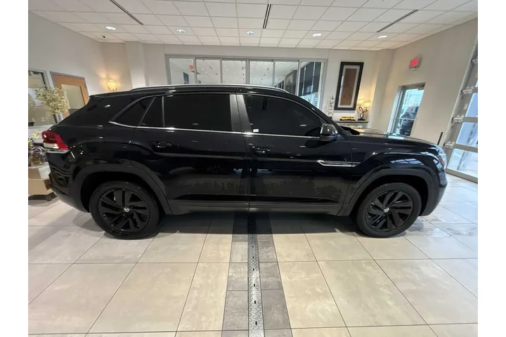 $20990 : Volkswagen Atlas Cross Sport image 2