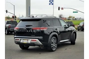 $31500 : Nissan Pathfinder 2023 Plati thumbnail