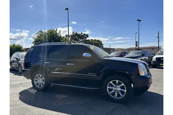 $13999 : 2010 GMC Yukon Denali image 3