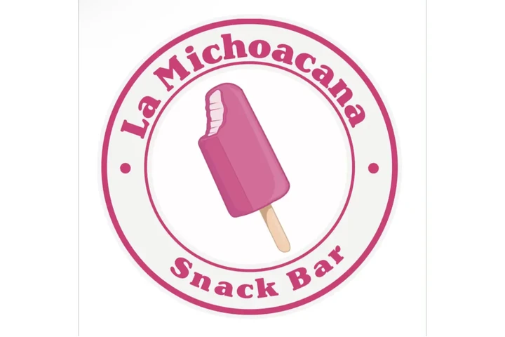 Contratando en La Michoacana image 1